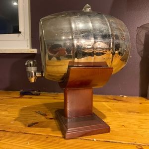 Mini keg. Novelty or for home bar